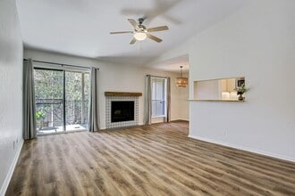 Building Photo - 700 Thicket Ln