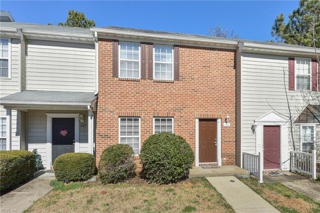 Primary Photo - 1531 Creek Ct