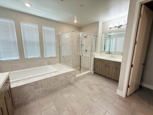 Building Photo - 6773 Solterra Vista Pkwy