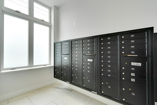 Building Photo - 50 Hichborn St