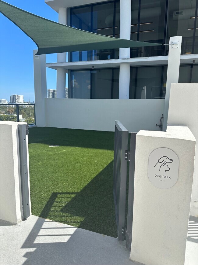 Building Photo - 3242 NW 3rd Ave