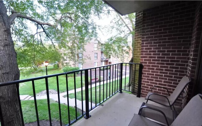 Primary Photo - 3204 Spartan Rd