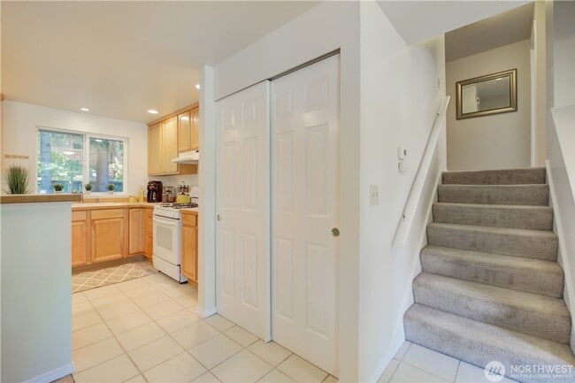 Building Photo - 3 bd 2.5 bath Bothell Single Family house.
