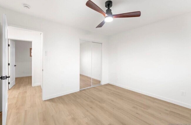 Building Photo - 736 18th St