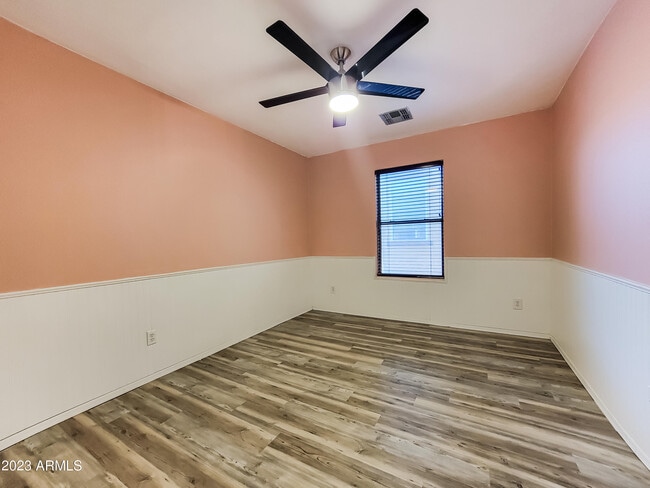 Building Photo - 18513 W Mariposa Dr