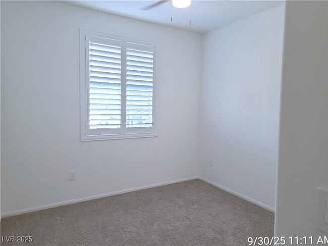 Building Photo - 8671 Luxuriant Ave