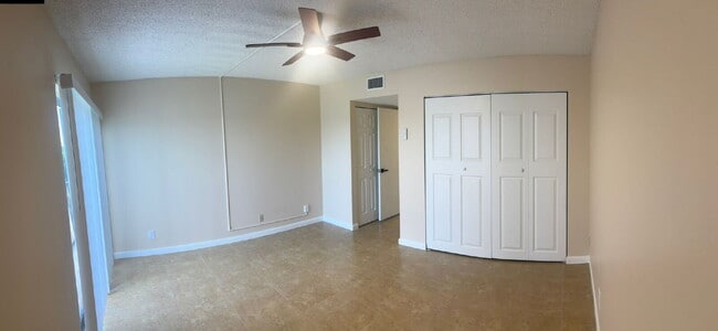 Building Photo - Charming 2-Bed Condo with a View – Water I...