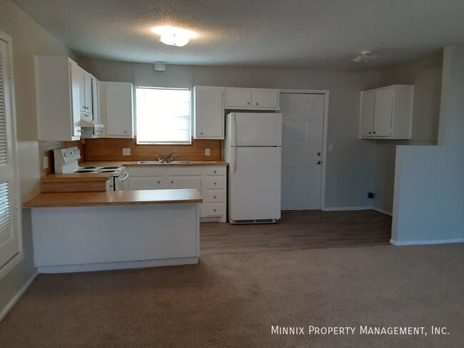 Primary Photo - Plainview Apartments 2 Bedroom 1 Bath - Ca...