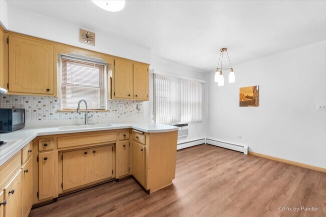 Building Photo - 2424 N 77th Ct