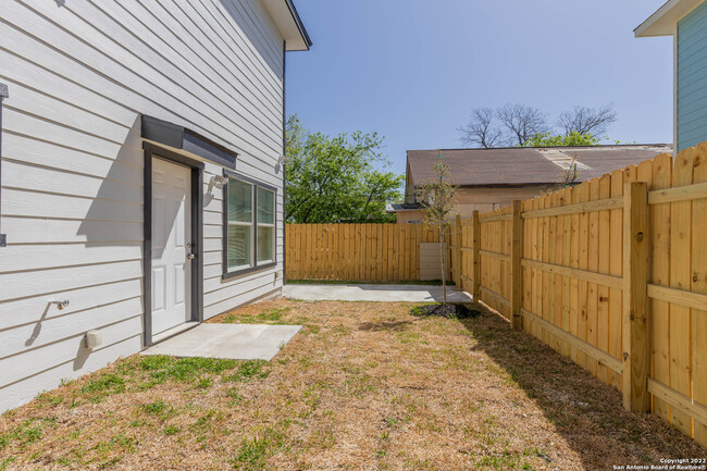 Building Photo - 310 Gabriel-