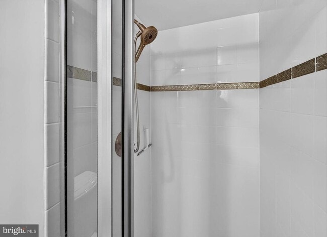 Building Photo - 8370 Greensboro Dr