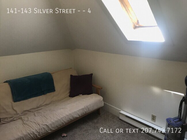 Building Photo - 141-143-143 Silver St