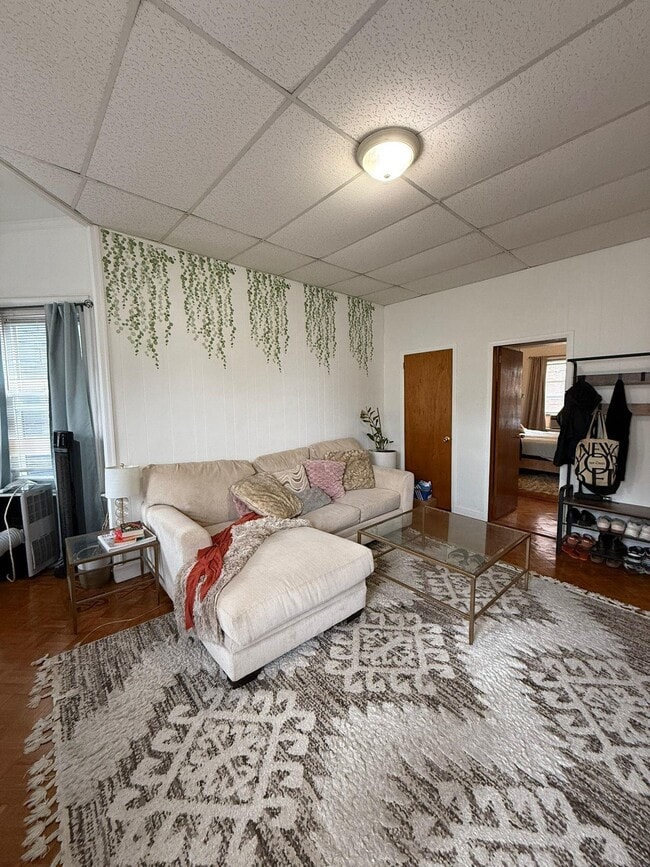 Building Photo - 207 JEWETT Ave