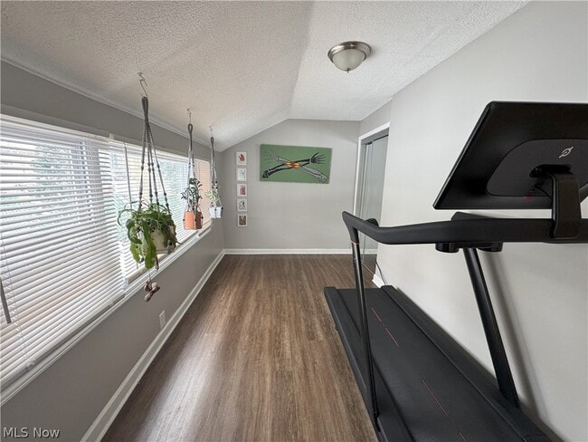 Building Photo - 1883 W 57th St