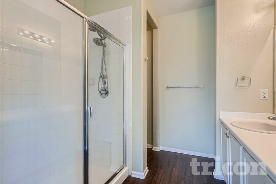 Building Photo - 4363 E 96th Way