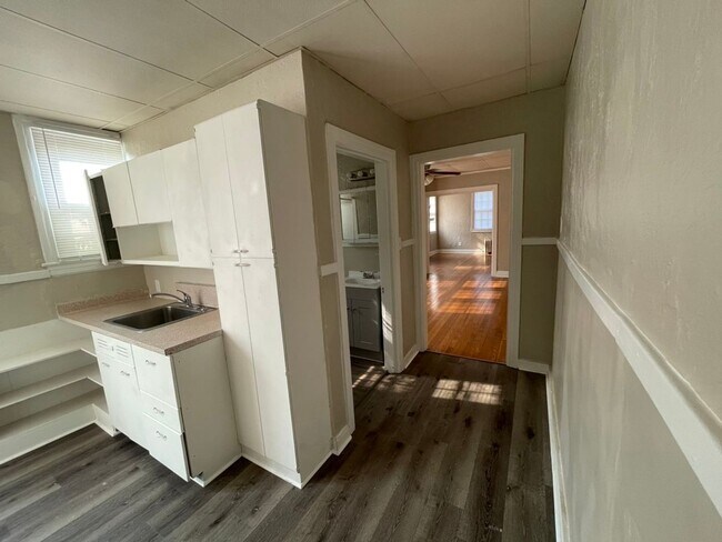 Building Photo - 1270 Overton Park Ave