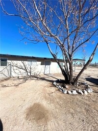 Building Photo - 72664 Sunnyslope Dr
