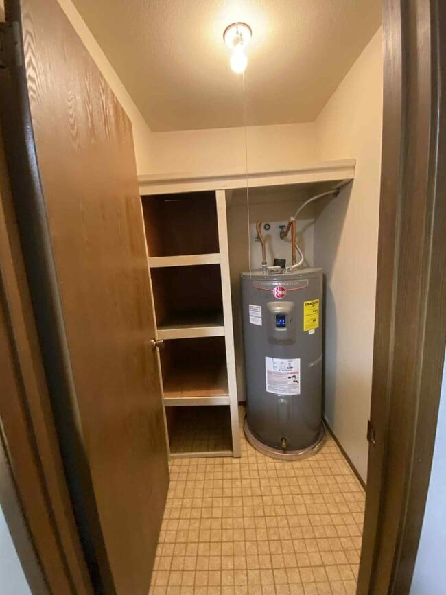 Building Photo - 5213 84th St SW