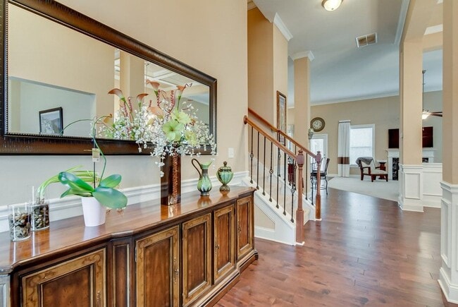 Building Photo - 4717 Southwind Rd