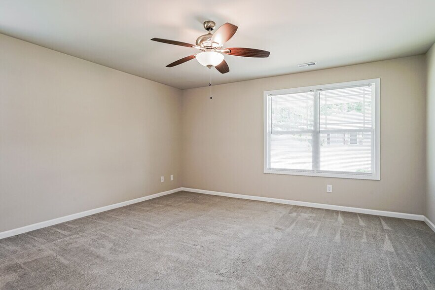 Building Photo - 114 Winter Red Wy