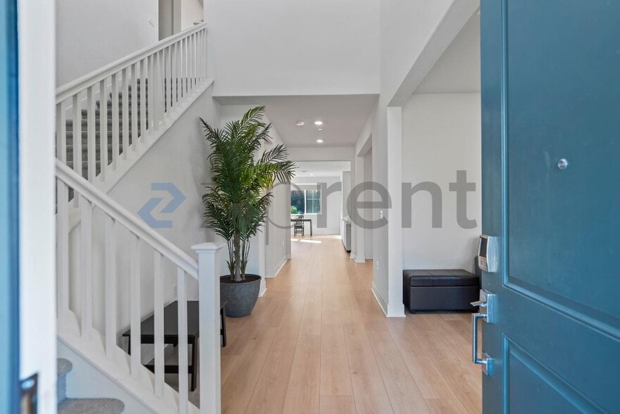 Building Photo - 6795 Paseo St