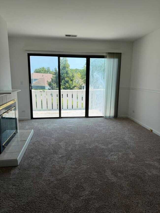 Building Photo - 327 Wildberry Ct