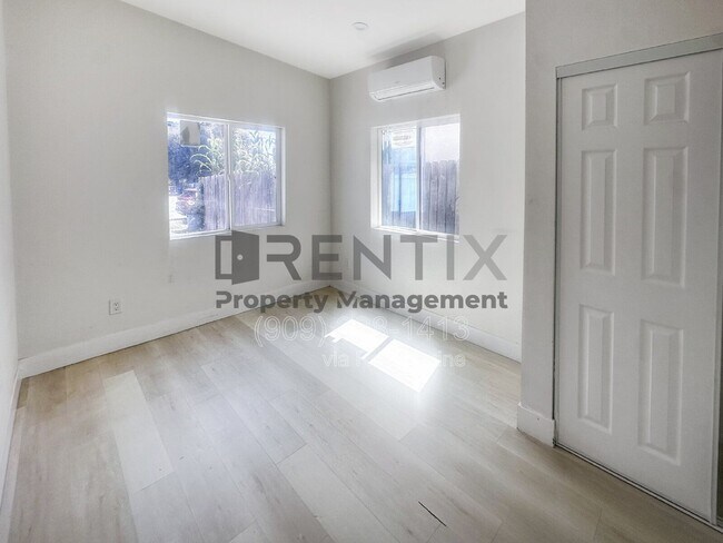 Building Photo - 787 N Reservoir St
