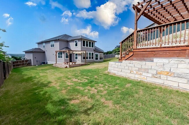 Building Photo - 5520 La Canada Wy