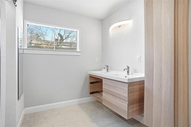 Building Photo - 5801 Posey Ln