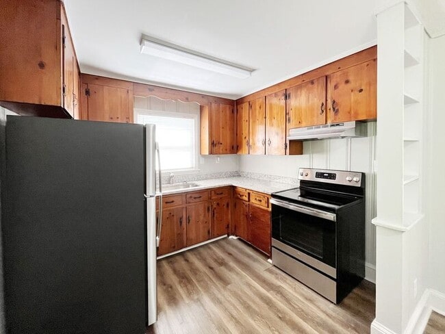 Building Photo - 4332 Welling Ave