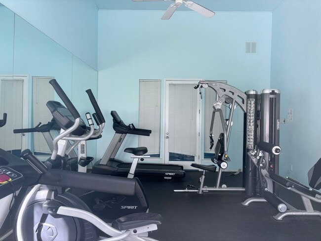 Building Photo - $1900.00-Remodeled 2 Bed 2 Bath, Condo in Glen Cove,(Vallejo) - Downstairs Unit