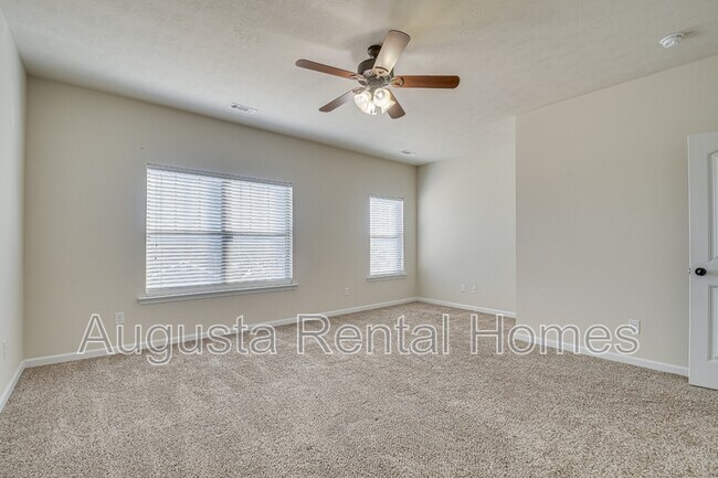 Building Photo - 633 Colston Ave