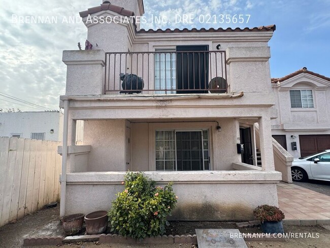 Building Photo - Renovated 3-Bedroom, 2-Bath Apartment with...