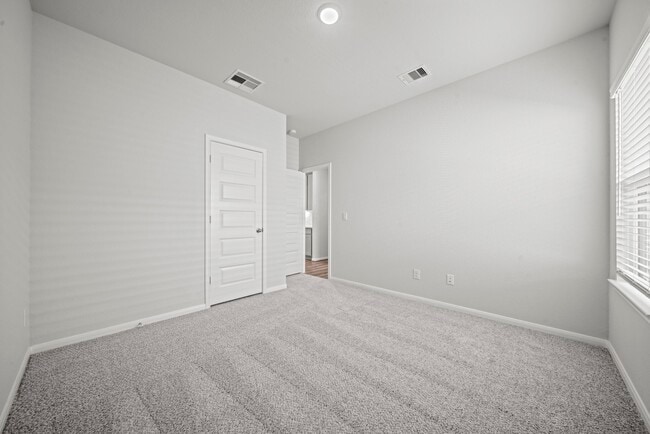 Building Photo - 8340 Bristlecone Pne Wy