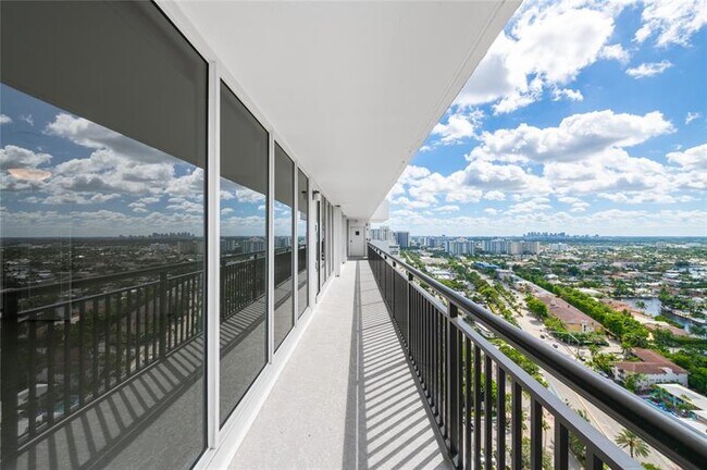 Building Photo - 4280 Galt Ocean Dr