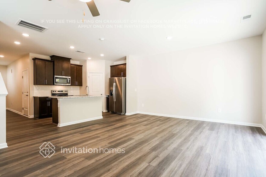 Building Photo - 950 Greenville Wy
