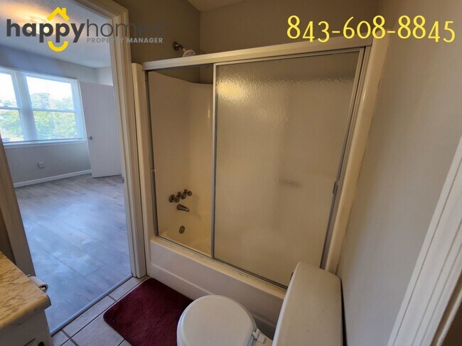 Building Photo - 2/1.5 townhouse in James Island off of Harbor View!