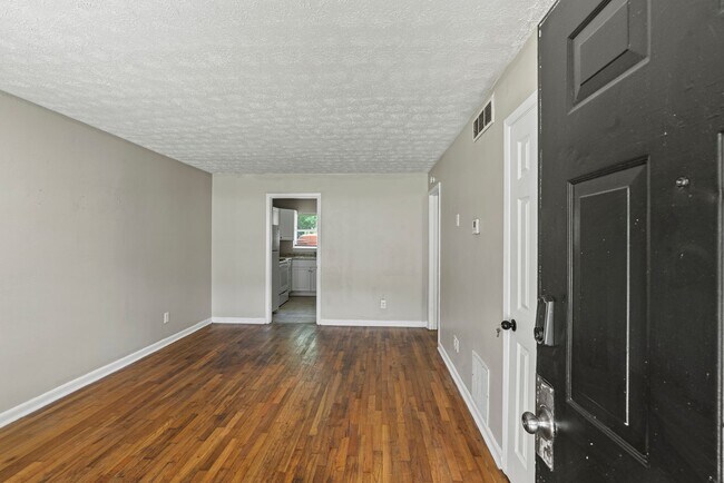 Building Photo - 1595 Carlisle St NW