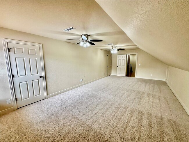 Building Photo - 6507 W Valley View Rd