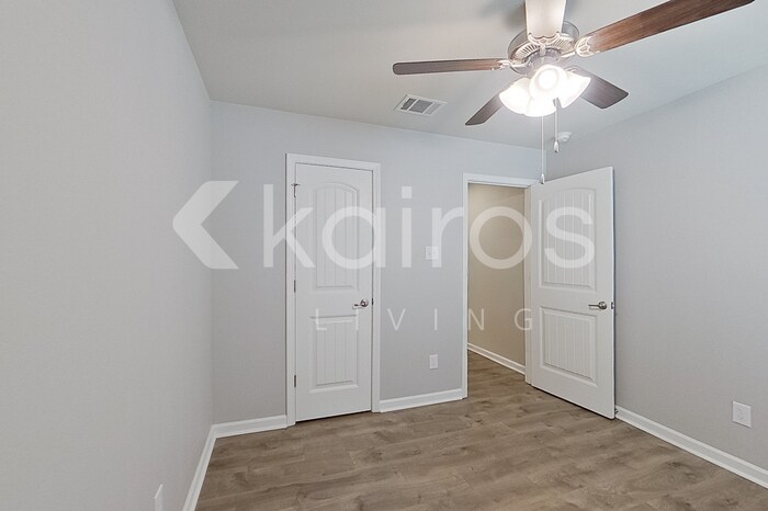 Building Photo - 115 ORTHELLO COURT