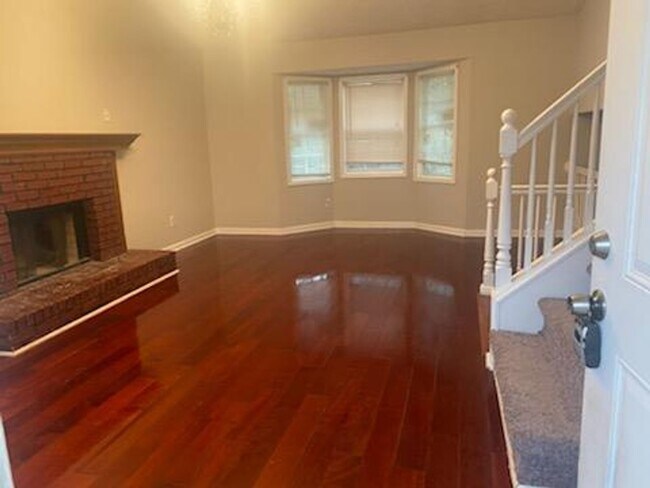 Building Photo - 4866 Fenbrook Dr