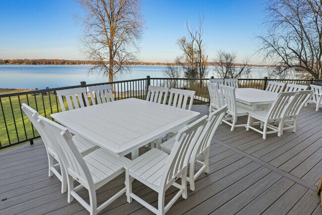 Building Photo - 222 Grouse Dr