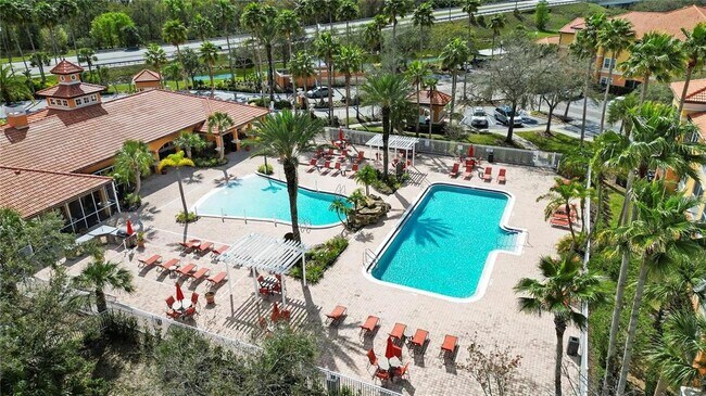 Building Photo - 5463 Vineland Rd