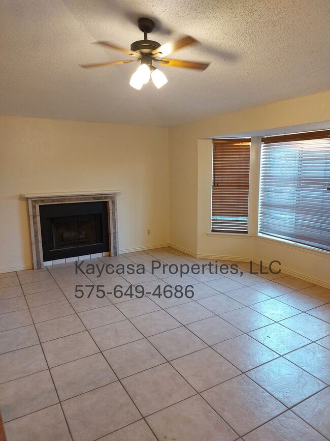 Building Photo - Coming Soon-Updated 3 Bedroom Centrally Lo...