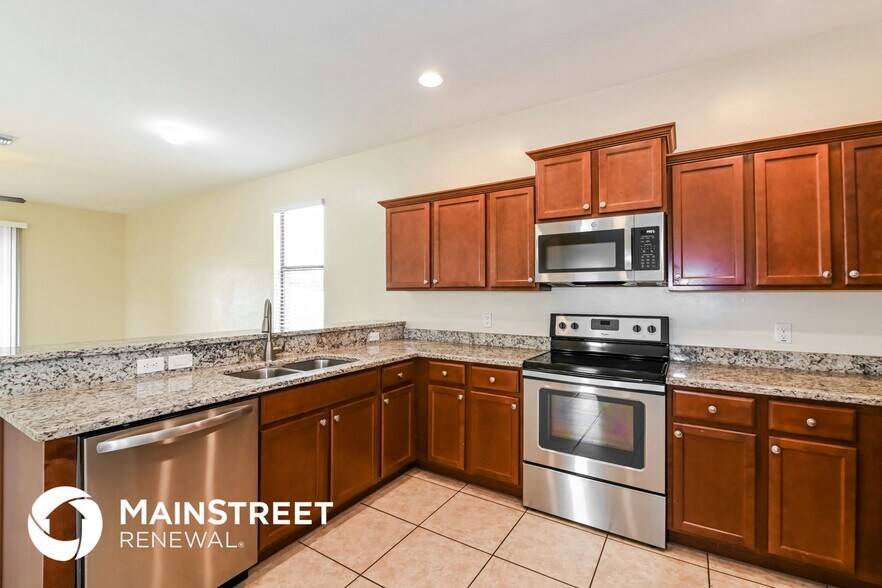Building Photo - 502 SW 19th Ln