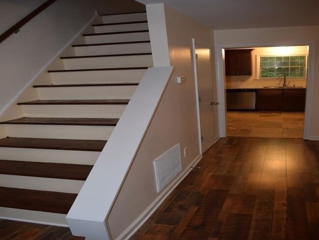 Building Photo - 3101 Queen Anne Ct
