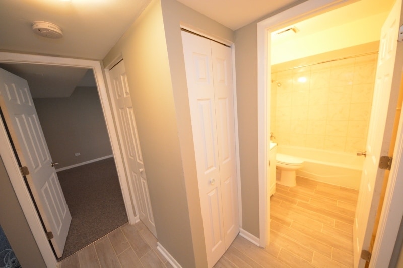 Building Photo - 319 Bluff Ave