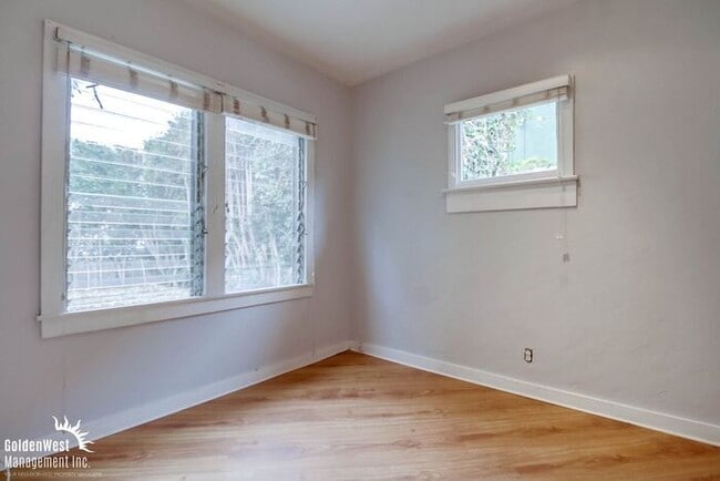 Building Photo - Beautiful Single-story 3Bdm 1Ba Home in North Park!