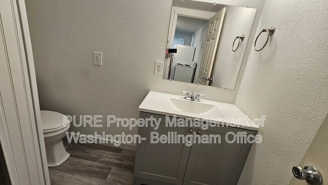 Building Photo - 625 N Garden St