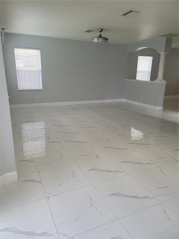 Building Photo - 18405 Kentisbury Ct